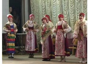 более 200 юных артистов приняло участие в детском фестивале исполнителей народной музыки в Смоленске - фото - 1