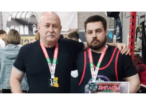 смоляне победили на соревнованиях по пауэрлифтингу в Беларуси - фото - 1