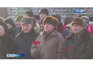 в Смоленске состоялся митинг в честь Дня защитника Отечества - фото - 1