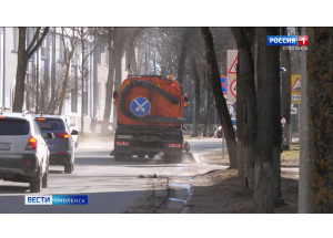 в уборке смоленских улиц от грязи и пыли задействовано 40 единиц техники - фото - 1