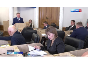 смоленские парламентарии поддержали предложение увеличить сумму соконтракта для участников СВО - фото - 1