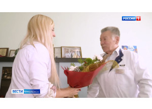 знаменитый смоленский врач Евгений Каманин отмечает 80-летие - фото - 1