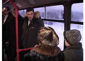 мэр Смоленска покатался на общественном транспорте - фото - 1